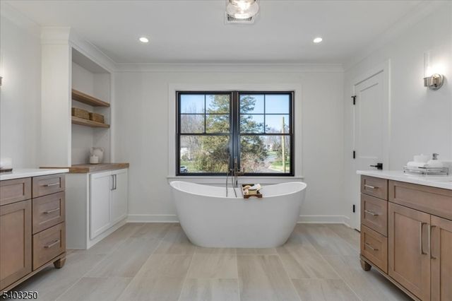 1822 North Gate, Scotch Plains Twp., NJ 07076