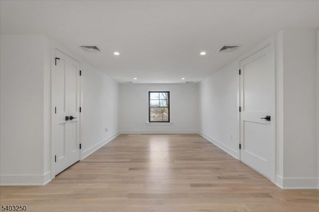 1822 North Gate, Scotch Plains Twp., NJ 07076