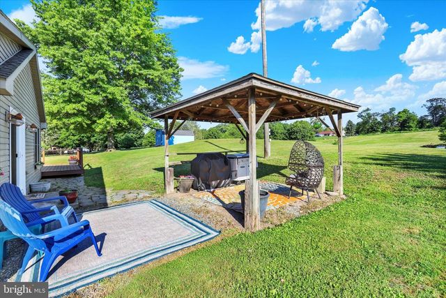 1352 BAIR RD, Bainbridge, PA 17502
