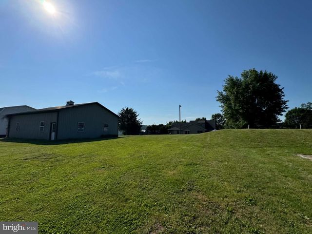 1352 BAIR RD, Bainbridge, PA 17502