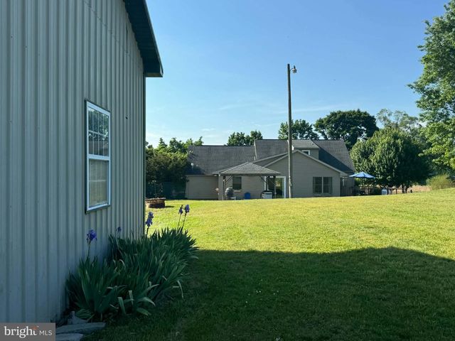 1352 BAIR RD, Bainbridge, PA 17502