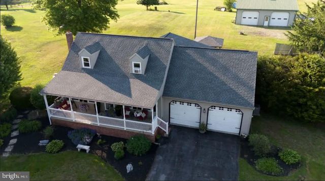 1352 BAIR RD, Bainbridge, PA 17502