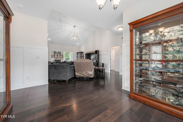1388 Hammett Road, Johnson City, TN 37615