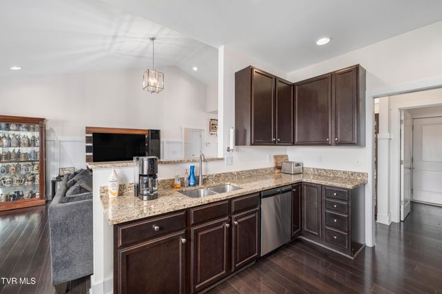 1388 Hammett Road, Johnson City, TN 37615