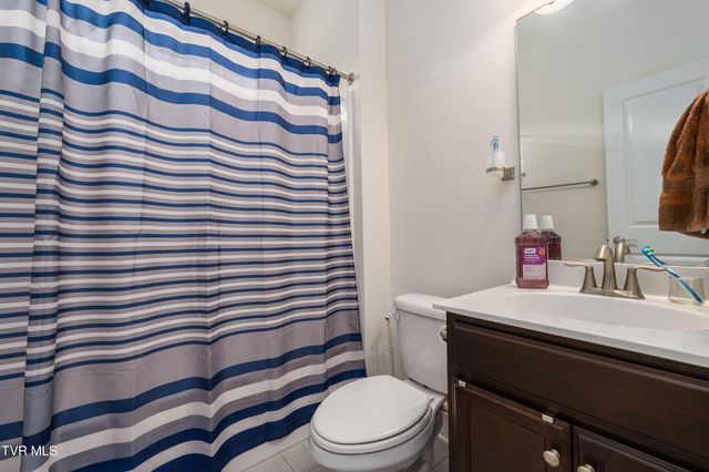 1388 Hammett Road, Johnson City, TN 37615