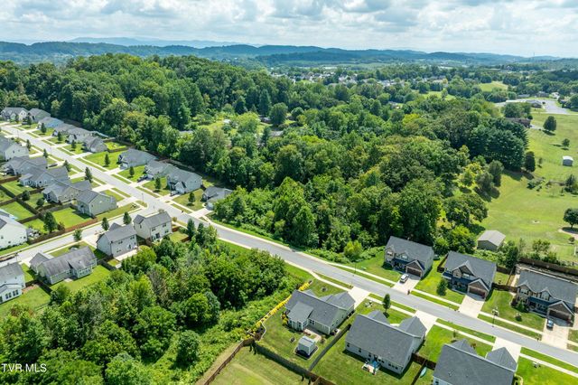 1388 Hammett Road, Johnson City, TN 37615
