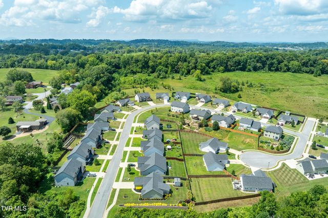 1388 Hammett Road, Johnson City, TN 37615