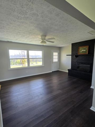 449 Keene Troy Pike, Versailles, KY 40383