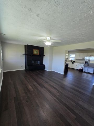 449 Keene Troy Pike, Versailles, KY 40383