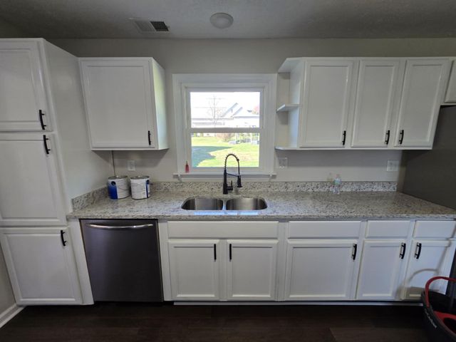 449 Keene Troy Pike, Versailles, KY 40383