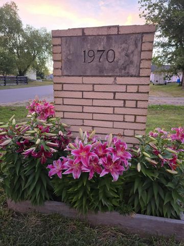 449 Keene Troy Pike, Versailles, KY 40383