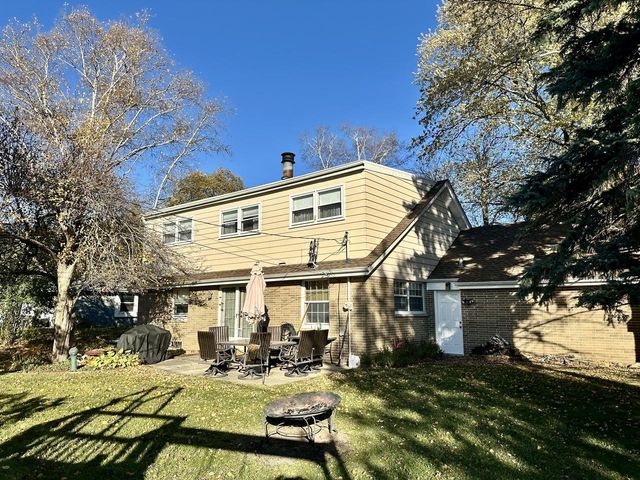 16 Illinois STREET, Racine, WI 53405