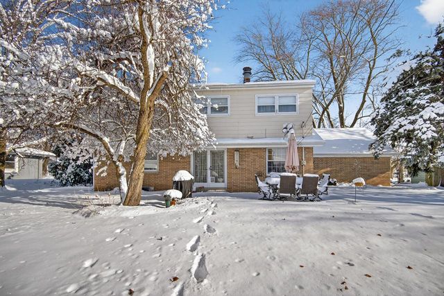 16 Illinois STREET, Racine, WI 53405