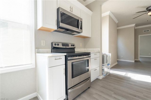 9294 1st View St Apt 1, Norfolk, VA 23503