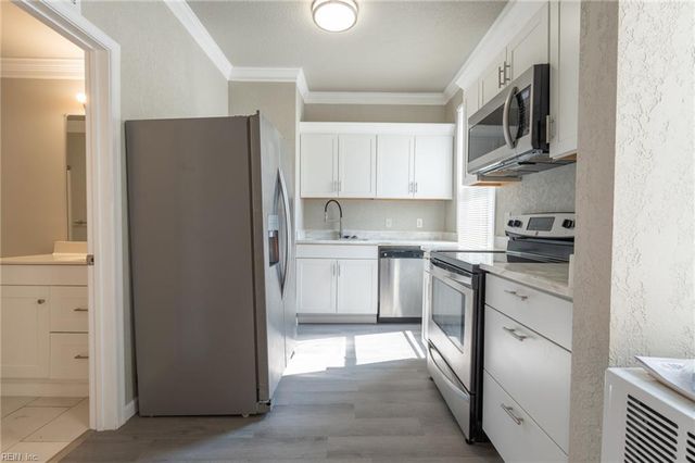 9294 1st View St Apt 1, Norfolk, VA 23503
