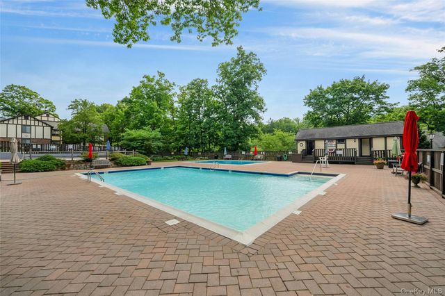 16 Manville Lane 2, Pleasantville, NY 10570