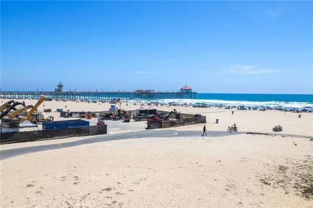 711 Pacific Coast Hwy 330, Huntington Beach, CA 92648
