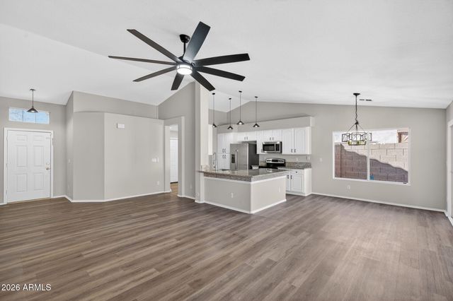 1304 W BLUEFIELD Avenue, Phoenix, AZ 85023