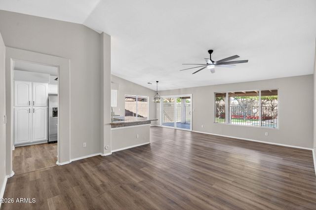 1304 W BLUEFIELD Avenue, Phoenix, AZ 85023