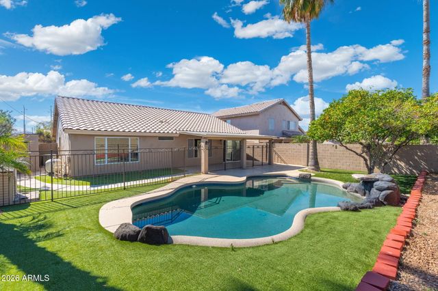 1304 W BLUEFIELD Avenue, Phoenix, AZ 85023