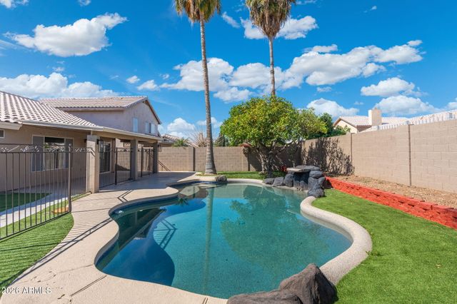 1304 W BLUEFIELD Avenue, Phoenix, AZ 85023