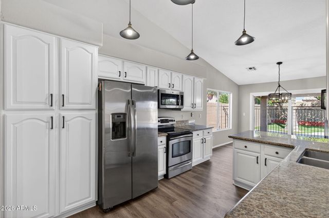 1304 W BLUEFIELD Avenue, Phoenix, AZ 85023