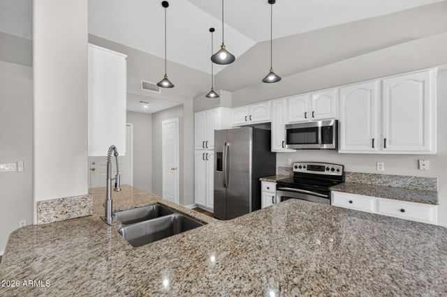 1304 W BLUEFIELD Avenue, Phoenix, AZ 85023