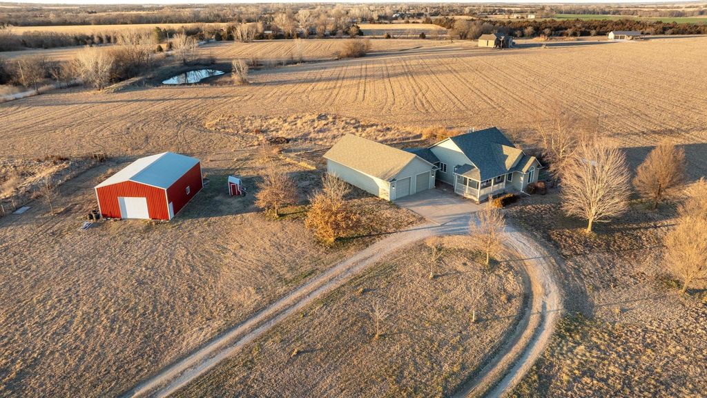 17776 SW Tawakoni Rd, Rose Hill, KS 67133