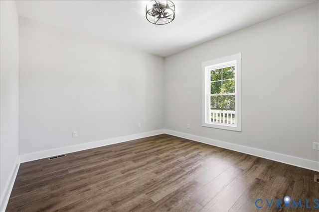 7004 River Rd, South Chesterfield, VA 23803