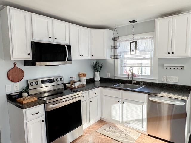 237 Pleasant Street, Claremont, NH 03743