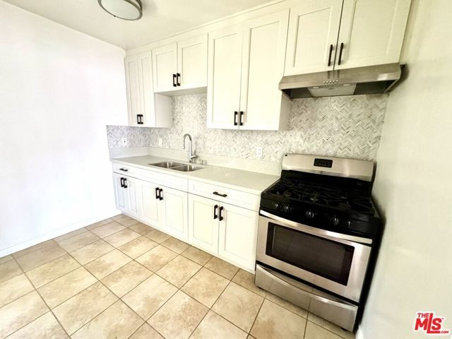 3713 Selby Avenue, Los Angeles, CA 90034