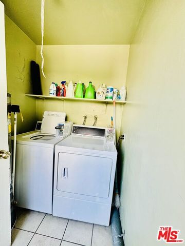 3713 Selby Avenue, Los Angeles, CA 90034