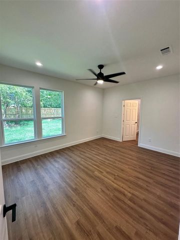 2216 Langford Street, Greenville, TX 75401
