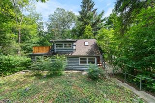 47 Twin Oaks Trl, West Milford Twp., NJ 07421