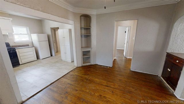 855 N Delaware Place, Tulsa, OK 74110