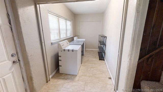 855 N Delaware Place, Tulsa, OK 74110