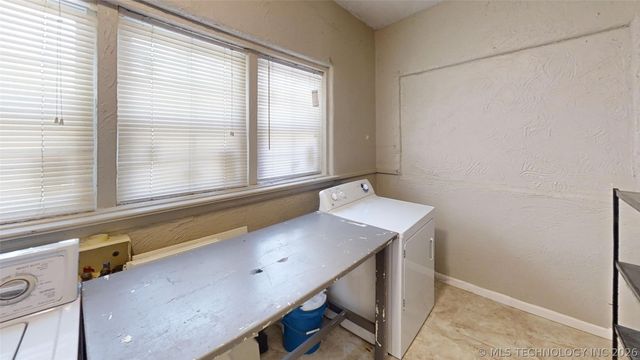 855 N Delaware Place, Tulsa, OK 74110