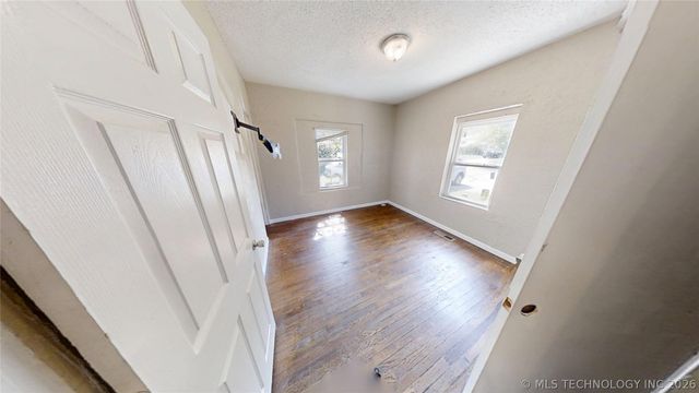855 N Delaware Place, Tulsa, OK 74110