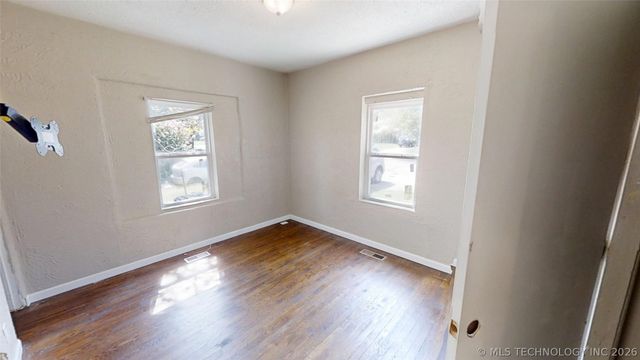 855 N Delaware Place, Tulsa, OK 74110