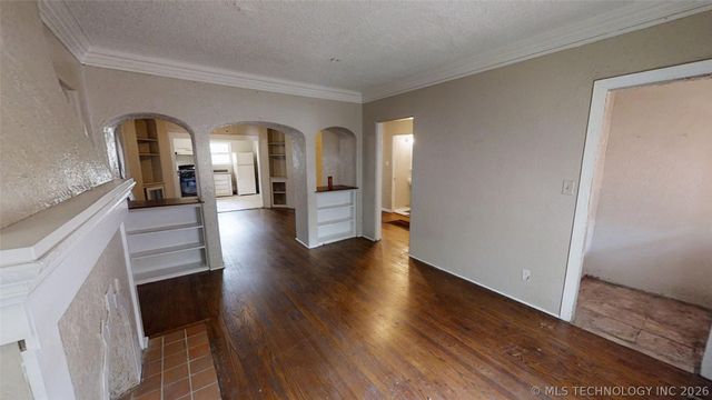 855 N Delaware Place, Tulsa, OK 74110