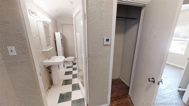 855 N Delaware Place, Tulsa, OK 74110