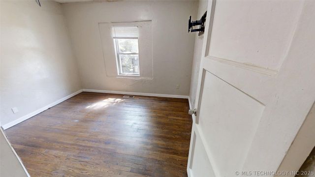855 N Delaware Place, Tulsa, OK 74110
