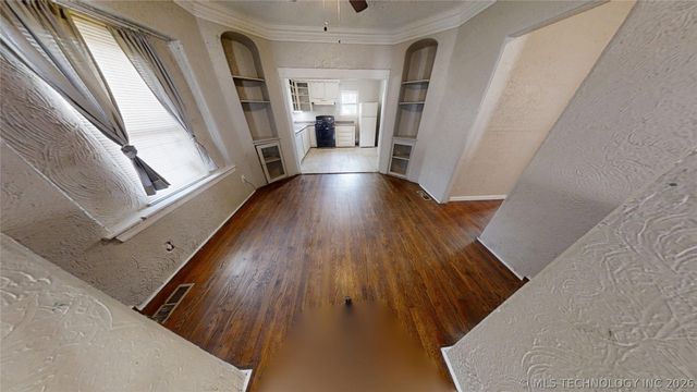855 N Delaware Place, Tulsa, OK 74110