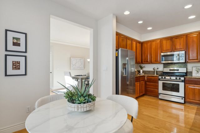 212 Abigail Cir, Danville, CA 94506