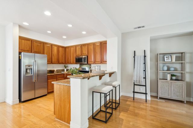 212 Abigail Cir, Danville, CA 94506