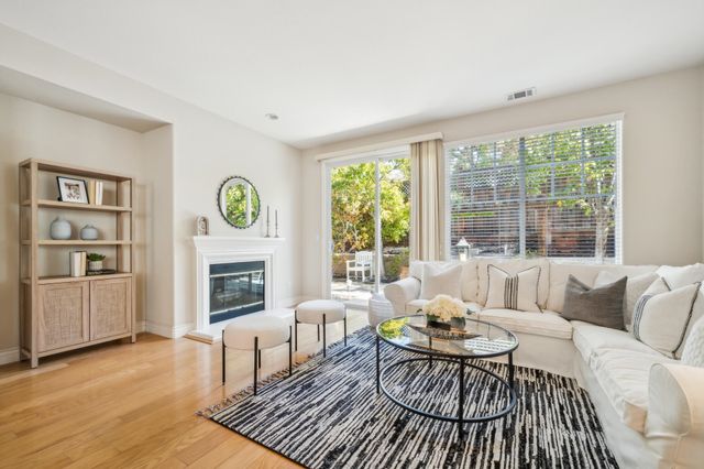 212 Abigail Cir, Danville, CA 94506