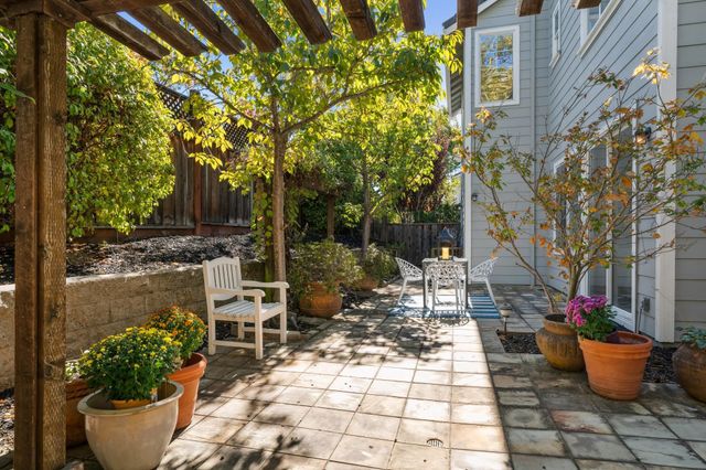 212 Abigail Cir, Danville, CA 94506