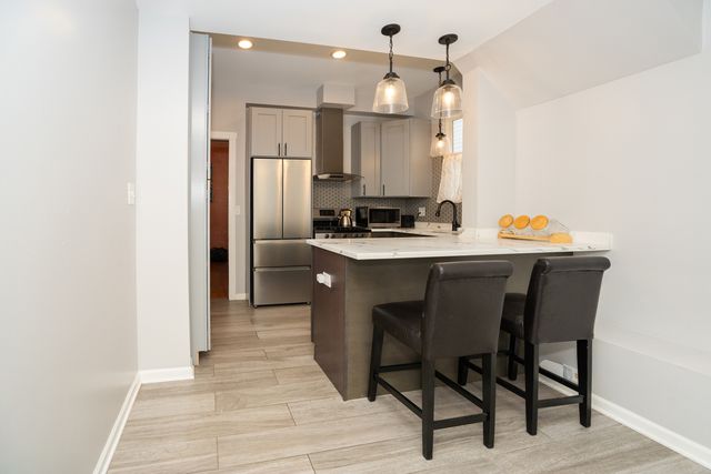 5843 W Iowa Street, Chicago, IL 60651