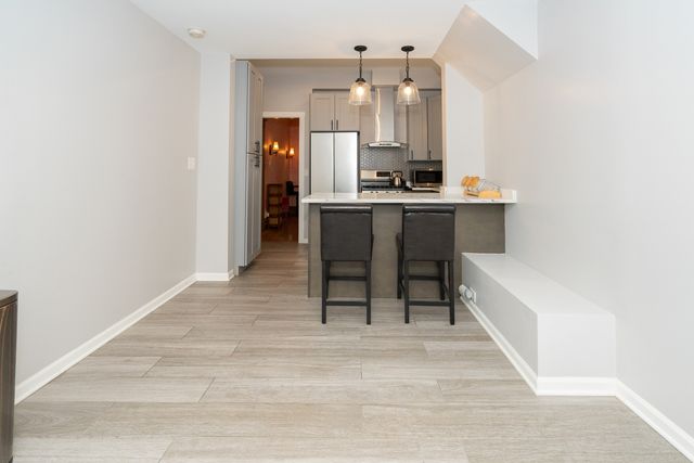 5843 W Iowa Street, Chicago, IL 60651