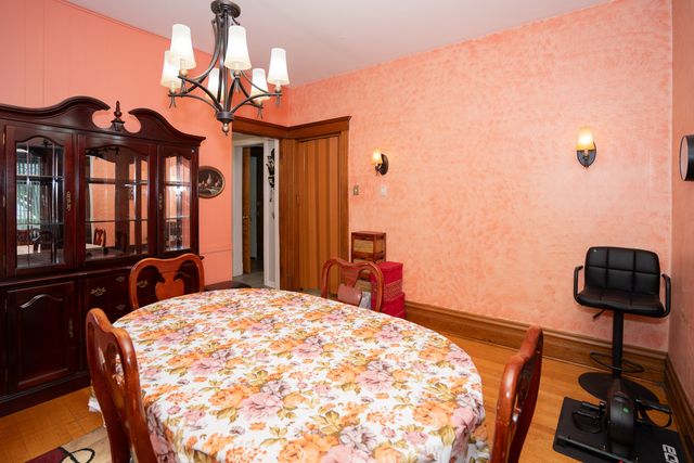 5843 W Iowa Street, Chicago, IL 60651